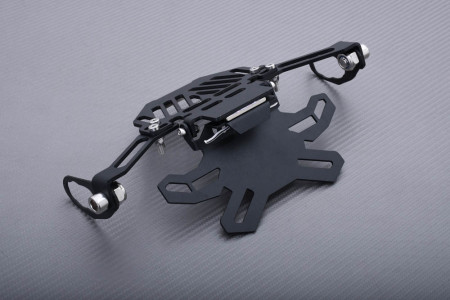 Portamatrícula universal reclinable