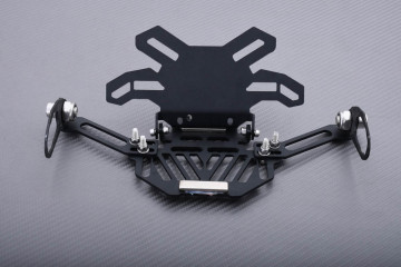 Portamatrícula universal reclinable