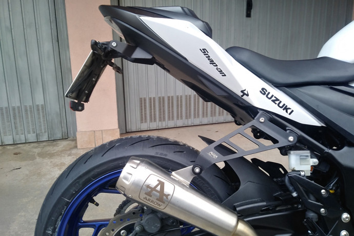 Staffa supporto AVDB per scarico SUZUKI GSR / GSX-S 750 2010 - 2021 Staffa supporto AVDB per scarico SUZUKI GSR / GSX-S 750 2010 - 2021
