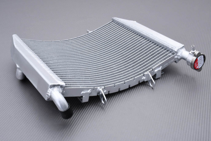 Kühler TRIUMPH DAYTONA 675 / R / MOTO2 765 2013 - 2021 Kühler TRIUMPH DAYTONA 675 / R / MOTO2 765 2013 - 2021