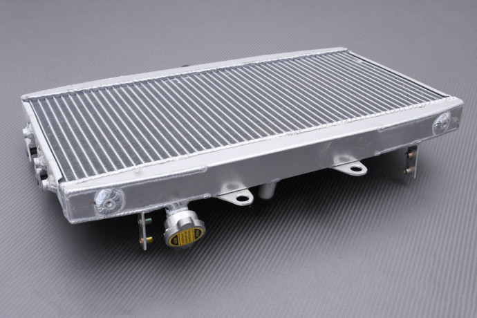 Radiador TRIUMPH ROCKET III 2300 2004 - 2016 Radiador TRIUMPH ROCKET III 2300 2004 - 2016