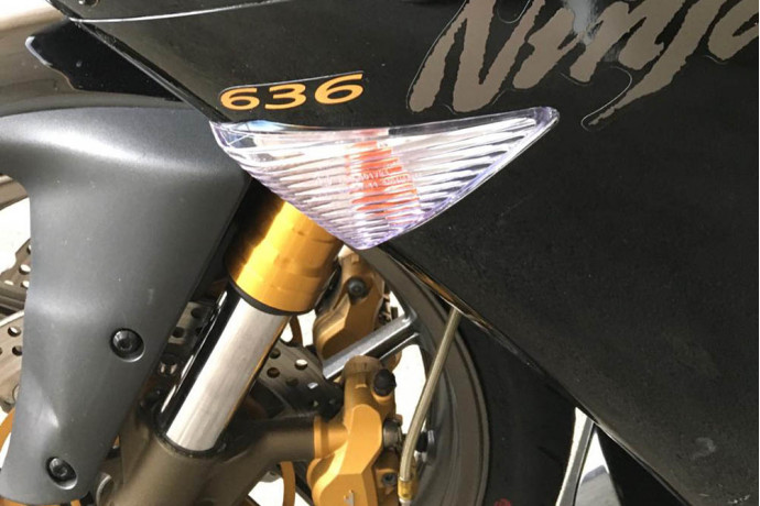 Spezifische Blinker vorn Kawasaki Z1000 ER6 ZZR1400