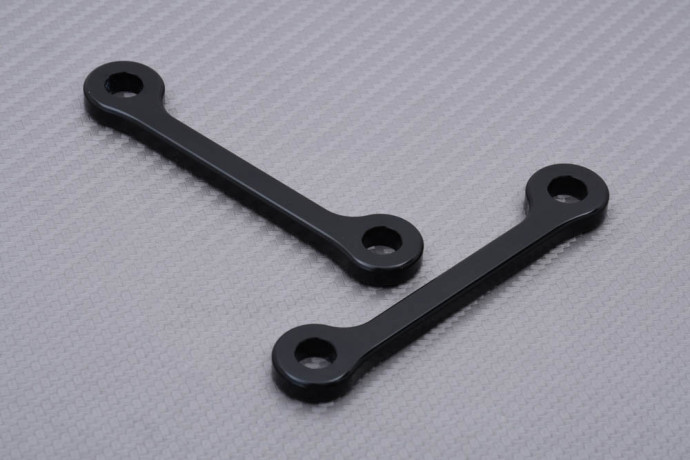 Obturateurs platines repose-pieds passager aluminium SUZUKI SV / SVS 650 / 1000 2003 - 2012 Obturateurs platines repose-pieds passager aluminium SUZUKI SV / SVS 650 / 1000 2003 - 2012