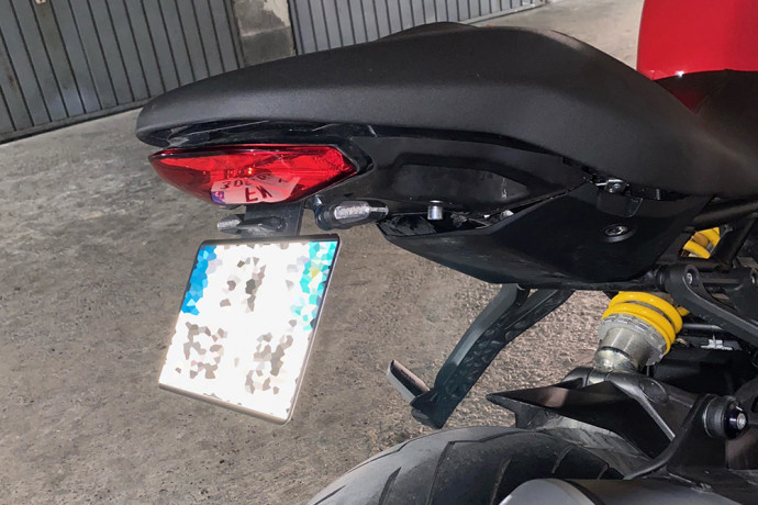 Support de plaque spécifique AVDB DUCATI MONSTER 1200 / 821 / 797 / SUPERSPORT 939 / 950 2017 - 2024 Support de plaque spécifique AVDB DUCATI MONSTER 1200 / 821 / 797 / SUPERSPORT 939 / 950 2017 - 2024
