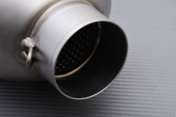 AKRAPOVIC Auspuff / SLIP-ON LINE Titan SUZUKI GSXR 1000 2005 - 2006