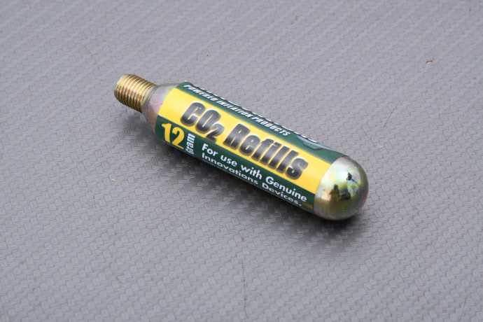 Set of 3 CO2 cartridges 12gr threaded GENUINE INNOVATION 02140 Set of 3 CO2 cartridges 12gr threaded GENUINE INNOVATION 02140