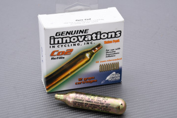 Botellas de CO2 12 gr lisa x10 GENUINE INNOVATION 02053