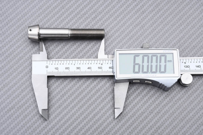 Schrauben und Muttern für Radialbremssättel aus Titan / Edelstahl für KAWASAKI M10 X P1.25 X 60 MM