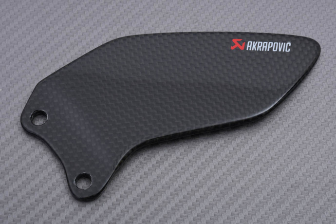 Carbon left side heel guard Akrapovic SUZUKI GSXR 1000 2005 - 2008 Carbon left side heel guard Akrapovic SUZUKI GSXR 1000 2005 - 2008