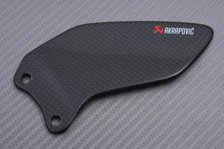 Protège talon Gauche en Carbone Akrapovic SUZUKI GSXR 1000 2005 - 2008