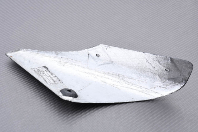 Protección del escape en carbono Akrapovic SUZUKI GSXR 600 / 750 2008 - 2010 Protección del escape en carbono Akrapovic SUZUKI GSXR 600 / 750 2008 - 2010