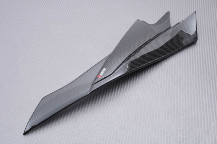 Cache sous réservoir Gauche en Carbone Akrapovic SUZUKI GSXR 600 / 750 2008 - 2010 Cache sous réservoir Gauche en Carbone Akrapovic SUZUKI GSXR 600 / 750 2008 - 2010