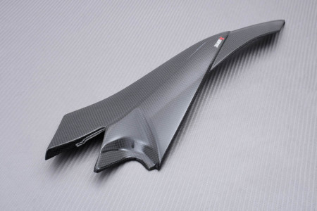 Cubierta bajo depósito Izquierdo en carbono Akrapovic SUZUKI GSXR 600 / 750 2008 - 2010