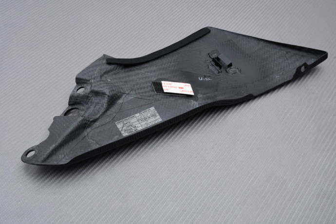 Cubierta bajo depósito Izquierdo en carbono Akrapovic SUZUKI BKING 1340 2008 - 2013
