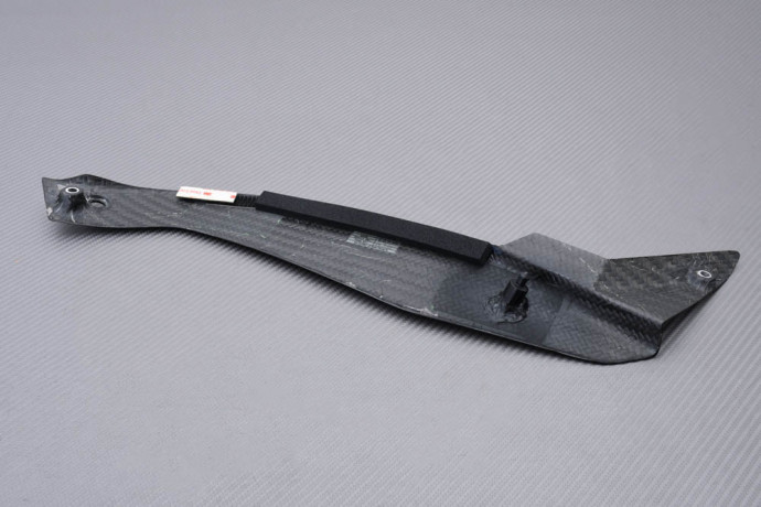 Paire de caches latéraux sous réservoir en Carbone Akrapovic KAWASAKI Z1000 2010 - 2013