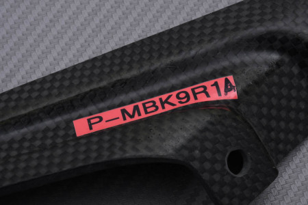 Patte de fixation d'échappement en Carbone Akrapovic KAWASAKI ZX9R / ZX6R / 636 1998 - 2003