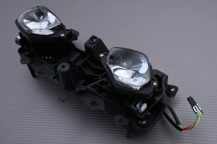 Vorder-Scheinwerfer YAMAHA MT10 / SP / TOURER 2016 - 2021 Vorder-Scheinwerfer YAMAHA MT10 / SP / TOURER 2016 - 2021