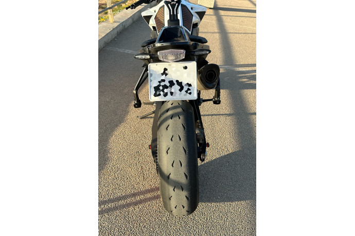 Support de plaque spécifique AVDB KTM DUKE 790 / 890 / R 2018 - 2024 Support de plaque spécifique AVDB KTM DUKE 790 / 890 / R 2018 - 2024