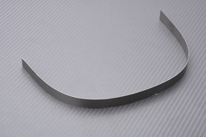 Embout d'échappement AKRAPOVIC en Carbone REF : V-EC33 Embout d'échappement AKRAPOVIC en Carbone REF : V-EC33