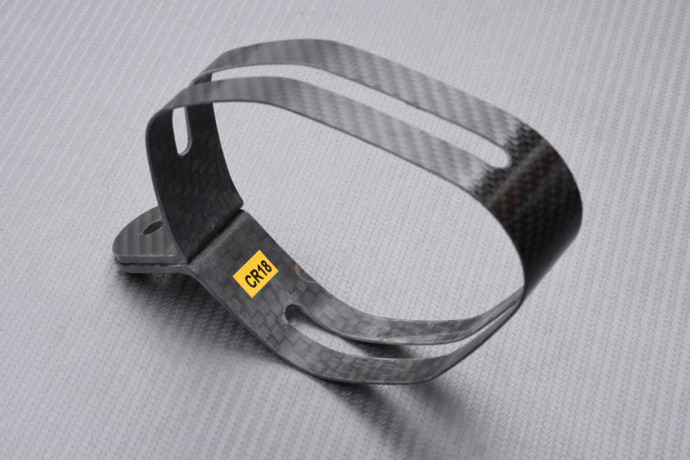 Auspuffschelle Akrapovič Carbon SUZUKI GSXR 1000 / BANDIT 650 / GSR 750 2007 - 2016 REF : P-MCCR18 Auspuffschelle Akrapovič Carbon SUZUKI GSXR 1000 / BANDIT 650 / GSR 750 2007 - 2016 REF : P-MCCR18