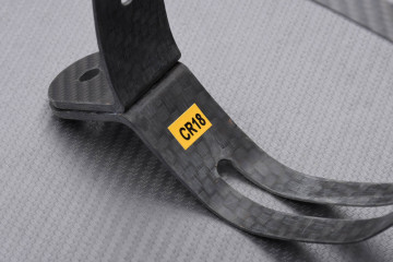 Auspuffschelle Akrapovič Carbon SUZUKI GSXR 1000 / BANDIT 650 / GSR 750 2007 - 2016 REF : P-MCCR18 Auspuffschelle Akrapovič Carbon SUZUKI GSXR 1000 / BANDIT 650 / GSR 750 2007 - 2016 REF : P-MCCR18