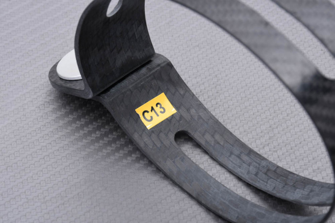 Collier d'échappement AKRAPOVIC en Carbone APRILIA RSV / TUONO 1000 2002 - 2010 REF : P-MCC13 Collier d'échappement AKRAPOVIC en Carbone APRILIA RSV / TUONO 1000 2002 - 2010 REF : P-MCC13