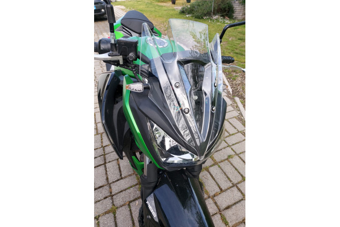 Cúpula en Policarbonato KAWASAKI Z250 / Z300 2015 - 2017 Cúpula en Policarbonato KAWASAKI Z250 / Z300 2015 - 2017