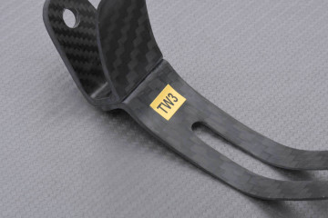 Collare di scarico in carbonio AKRAPOVIC HONDA CBR 600 RR 2005 - 2006 REF : P-MCTW3 Collare di scarico in carbonio AKRAPOVIC HONDA CBR 600 RR 2005 - 2006 REF : P-MCTW3