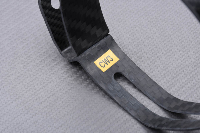 Collier d'échappement AKRAPOVIC en Carbone HONDA CBR 600 RR 2005 - 2006 REF : P-MCCW3 Collier d'échappement AKRAPOVIC en Carbone HONDA CBR 600 RR 2005 - 2006 REF : P-MCCW3