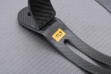Collier d'échappement AKRAPOVIC en Carbone REF : P-MCTL3