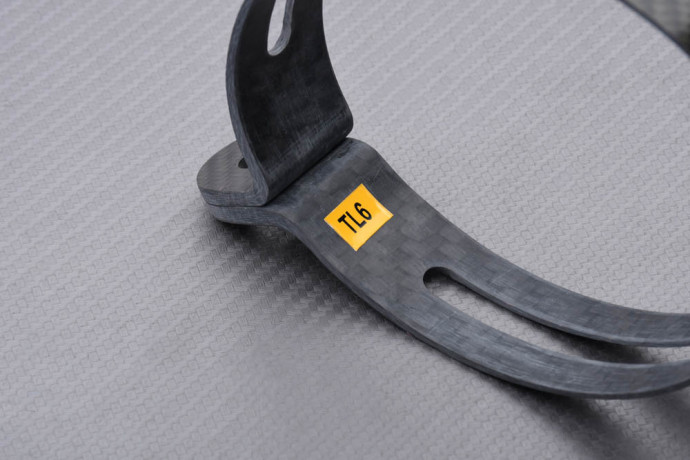 Akrapovič Carbon Exhaust Clamp KAWASAKI ZX6R / ZX9R 1998 - 2003 REF : P-MCTL6 Akrapovič Carbon Exhaust Clamp KAWASAKI ZX6R / ZX9R 1998 - 2003 REF : P-MCTL6