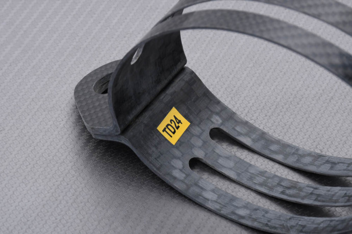 Auspuffschelle Off-Road AKRAPOVIC Carbon REF : P-MCTD24