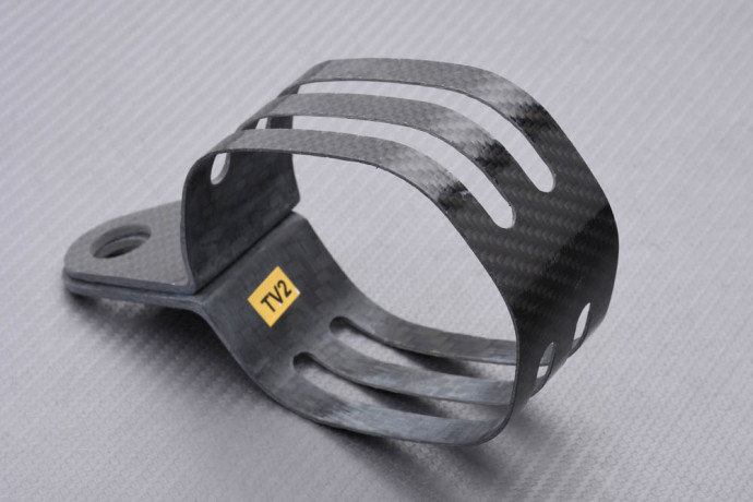 Collier d'échappement Off-Road AKRAPOVIC en Carbone HONDA CRF 250 R 2006 - 2007 REF : P-MCTV2 Collier d'échappement Off-Road AKRAPOVIC en Carbone HONDA CRF 250 R 2006 - 2007 REF : P-MCTV2