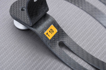 Collier d'échappement Off-Road AKRAPOVIC en Carbone HUSQVARNA TC / TE / SM 450 / 510 / 570 / 610 1999 - 2006 REF : P-MCT10