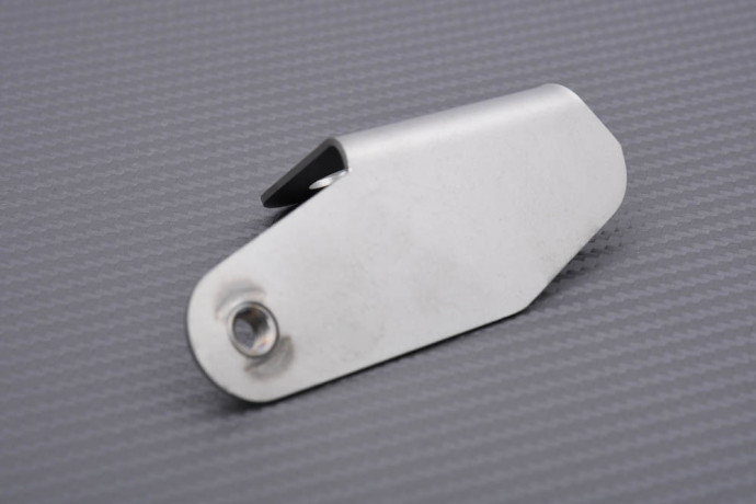 Patte de fixation d'échappement AKRAPOVIC KAWASAKI ZX6R 2007 - 2008 REF : P-X40 Patte de fixation d'échappement AKRAPOVIC KAWASAKI ZX6R 2007 - 2008 REF : P-X40