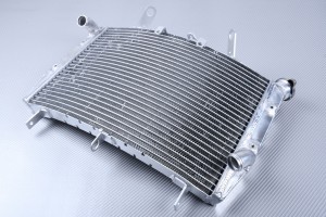 Radiateur YAMAHA YZF R6 / RACE 2017 - 2024 Radiateur YAMAHA YZF R6 / RACE 2017 - 2024