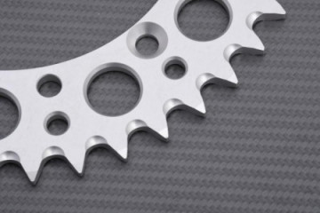 Couronne RENTHAL Ultra Light 520 KAWASAKI KLX / KX / KDX 200 / 220 / 300 / 500 / SUZUKI RMZ 250 1984 - 2006 Couronne RENTHAL Ultra Light 520 KAWASAKI KLX / KX / KDX 200 / 220 / 300 / 500 / SUZUKI RMZ 250 1984 - 2006