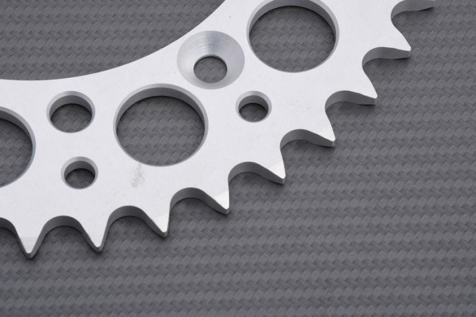 Couronne RENTHAL Ultra Light 520 SUZUKI DRZ / DR / TSR / RMZ / RMX / RM 125 / 250 / 350 / 450 / KAWASAKI KLX 400 1979 - 2018