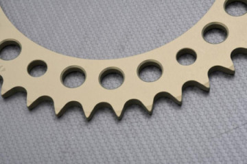 Couronne RENTHAL Ultra Light 520 HONDA CBR / 600 RR / 1000 RR SP1 / SP2 2003 - 2019 Couronne RENTHAL Ultra Light 520 HONDA CBR / 600 RR / 1000 RR SP1 / SP2 2003 - 2019