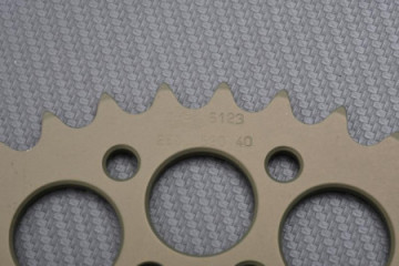Rear Sprocket RENTHAL Ultra Light 520 MARVIC WHEELS / MARCHESINI RACE WHEELS 1992 - 1993 Rear Sprocket RENTHAL Ultra Light 520 MARVIC WHEELS / MARCHESINI RACE WHEELS 1992 - 1993