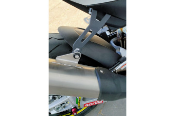 Patte de Fixation AVDB pour échappement APRILIA RSV4 / TUONO V4 2021 - 2023 Patte de Fixation AVDB pour échappement APRILIA RSV4 / TUONO V4 2021 - 2023