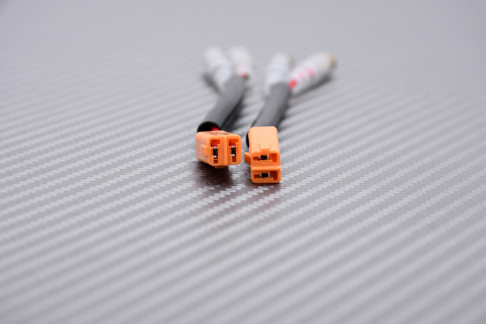 Connectiques clignotants Arrière spécifiques HONDA CBR 600 F / 900 RR / 1100 XX / HORNET 900 / VTR 1000 1999 - 2007 Connectiques clignotants Arrière spécifiques HONDA CBR 600 F / 900 RR / 1100 XX / HORNET 900 / VTR 1000 1999 - 2007