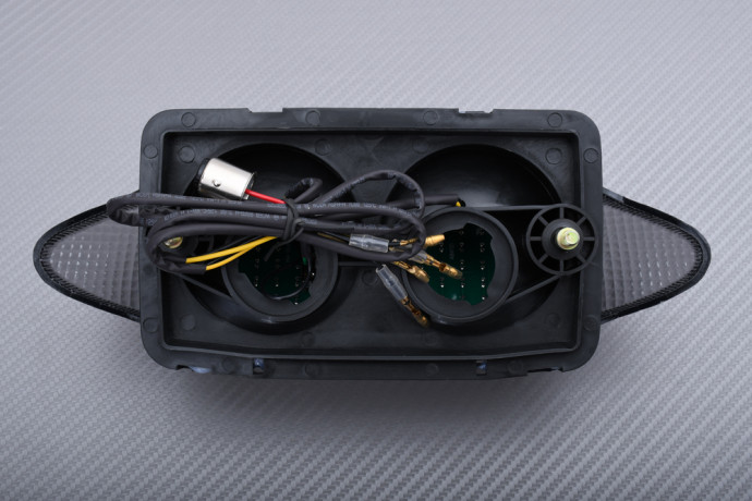 Feu Arrière à LED "Plug & Play" avec clignotants intégrés HONDA CBR 600 F3 / VARADERO XLV 1000 1997 - 2006 Feu Arrière à LED "Plug & Play" avec clignotants intégrés HONDA CBR 600 F3 / VARADERO XLV 1000 1997 - 2006