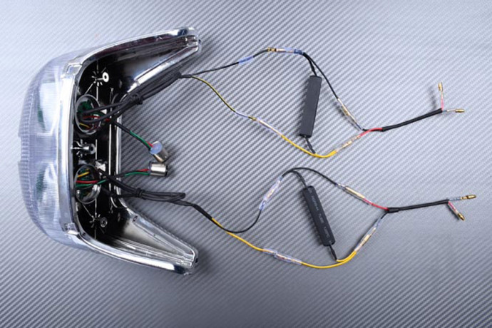 Feu Arrière à LED "Plug & Play" avec clignotants intégrés YAMAHA YZF R6 1999 - 2000 Feu Arrière à LED "Plug & Play" avec clignotants intégrés YAMAHA YZF R6 1999 - 2000