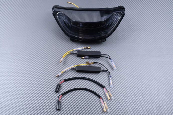 Feu Arrière à LED "Plug & Play" avec clignotants intégrés YAMAHA VMAX 1700 2009 - 2017 Feu Arrière à LED "Plug & Play" avec clignotants intégrés YAMAHA VMAX 1700 2009 - 2017