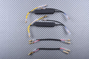 Piloto trasero LED "Plug & Play" con intermitentes integrados YAMAHA YZF R6 / XJR 1300 2001 - 2014 Piloto trasero LED "Plug & Play" con intermitentes integrados YAMAHA YZF R6 / XJR 1300 2001 - 2014