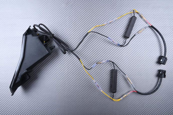 Feu Arrière à LED "Plug & Play" avec clignotants intégrés YAMAHA YZF R1 / R6 / R7 2015 - 2023 Feu Arrière à LED "Plug & Play" avec clignotants intégrés YAMAHA YZF R1 / R6 / R7 2015 - 2023