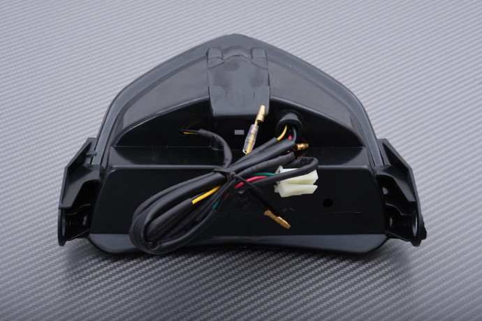 Feu Arrière à LED "Plug & Play" avec clignotants intégrés SUZUKI GSXR 600 / 750 2004 - 2005 Feu Arrière à LED "Plug & Play" avec clignotants intégrés SUZUKI GSXR 600 / 750 2004 - 2005
