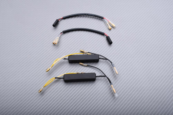 Feu Arrière à LED "Plug & Play" avec clignotants intégrés SUZUKI GSXR 1000 2003 - 2004 Feu Arrière à LED "Plug & Play" avec clignotants intégrés SUZUKI GSXR 1000 2003 - 2004