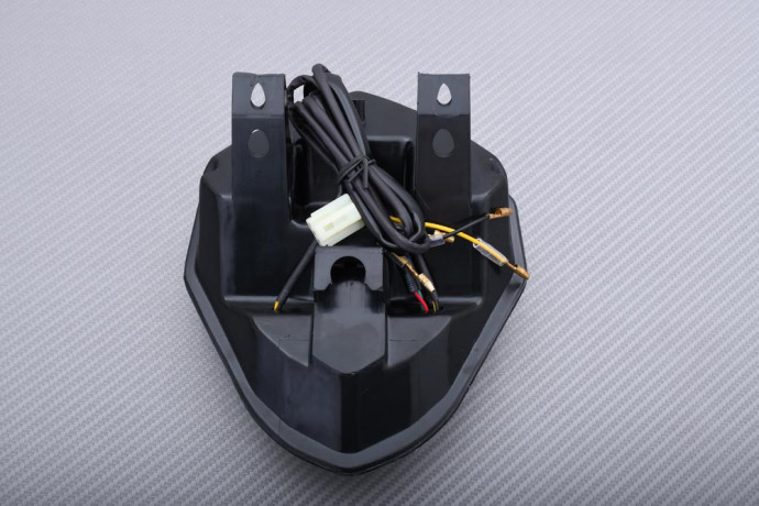 Feu Arrière à LED "Plug & Play" avec clignotants intégrés SUZUKI GSXR 1000 2003 - 2004 Feu Arrière à LED "Plug & Play" avec clignotants intégrés SUZUKI GSXR 1000 2003 - 2004